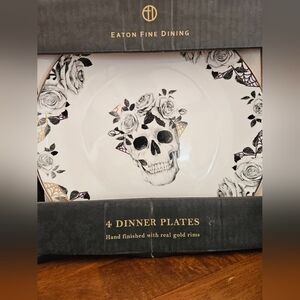 Skull Design Dinner Plates - Black and Gold